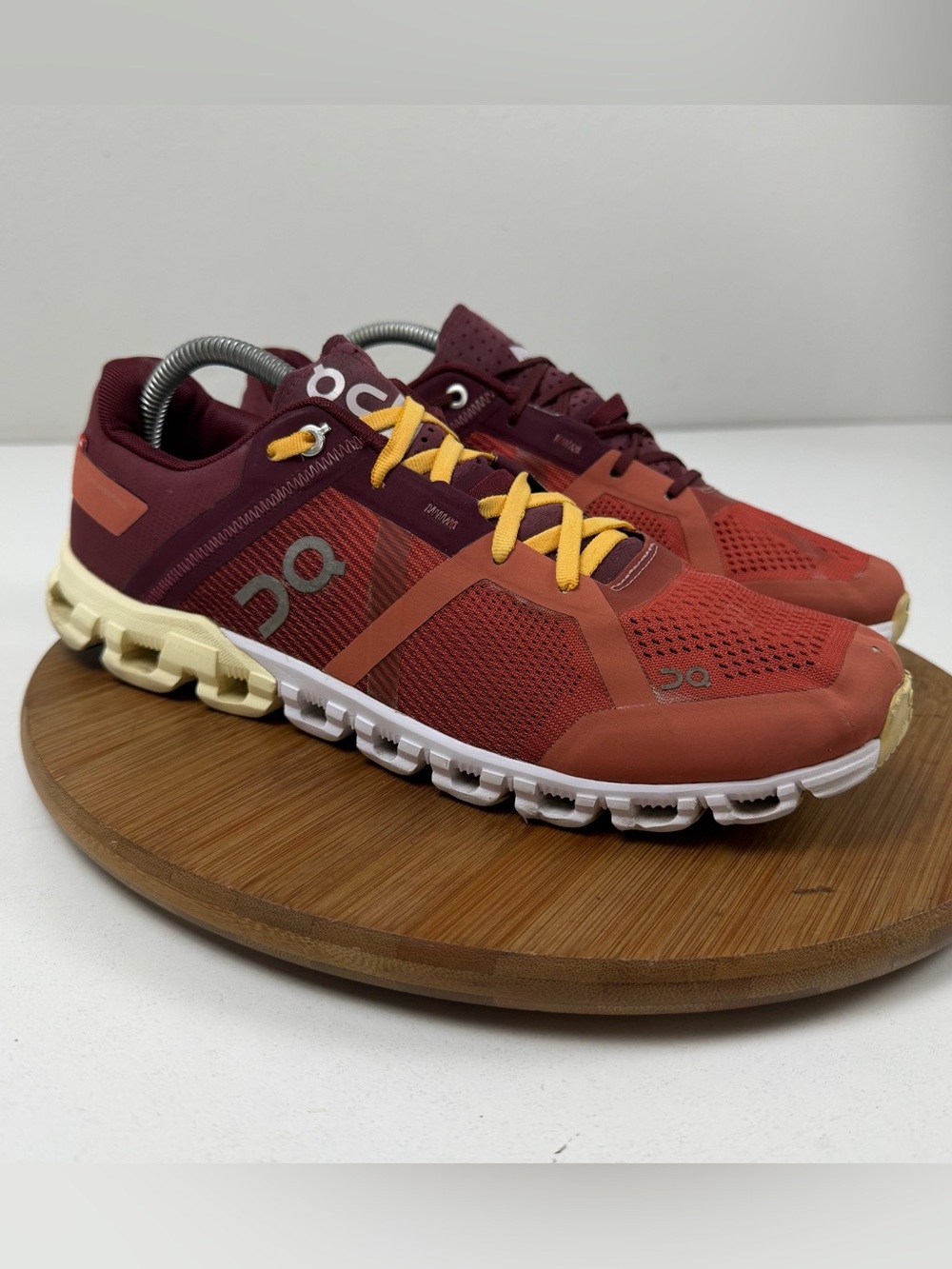 On Running Men’s CloudFlow Running Shoes